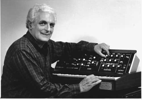 Роберт Муг и его синтезатор Minimoog